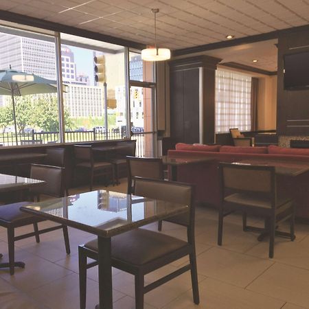 La Quinta Inn & Suites By Wyndham Indianapolis Downtown Ngoại thất bức ảnh