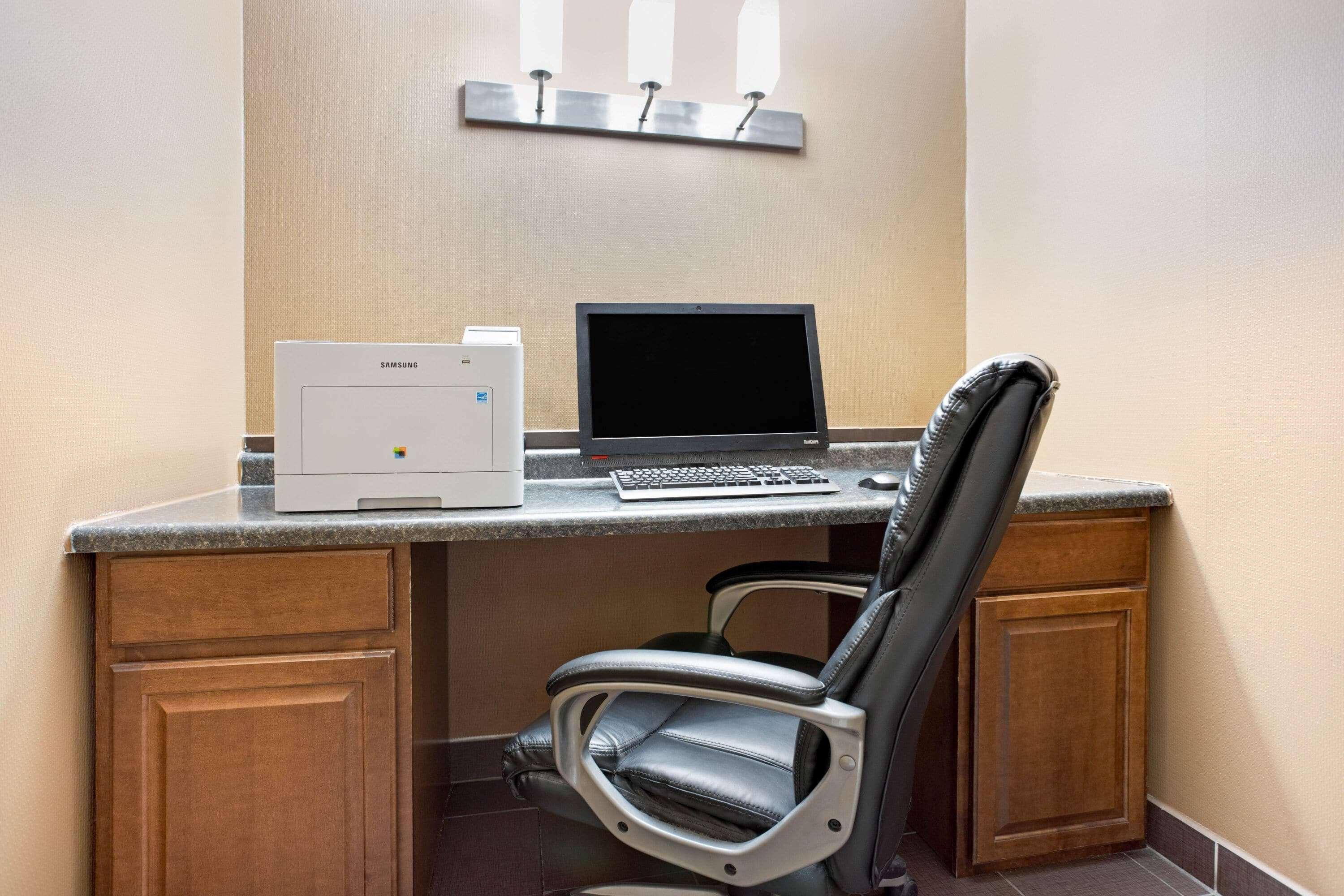 La Quinta Inn & Suites By Wyndham Indianapolis Downtown Ngoại thất bức ảnh
