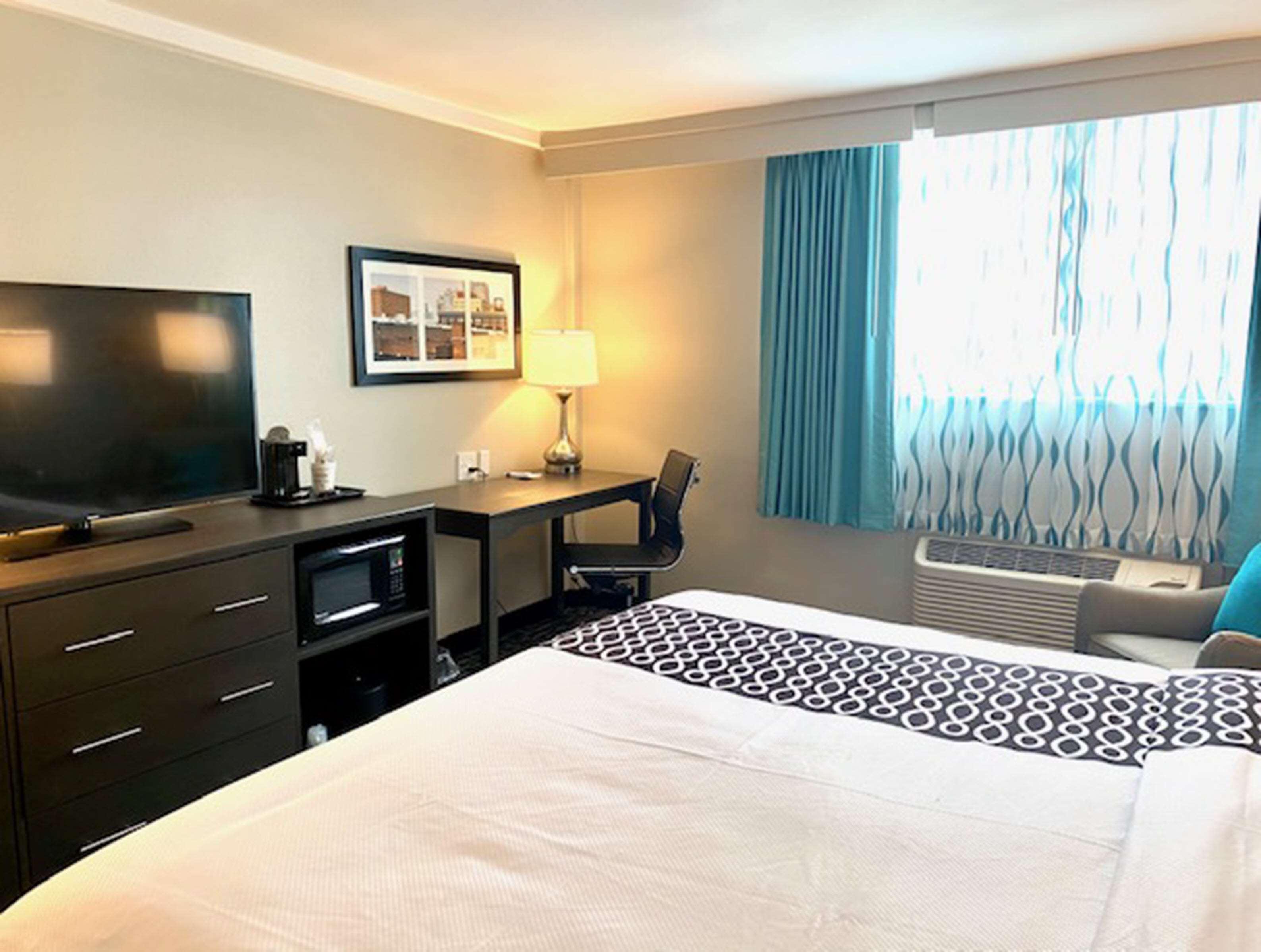 La Quinta Inn & Suites By Wyndham Indianapolis Downtown Ngoại thất bức ảnh