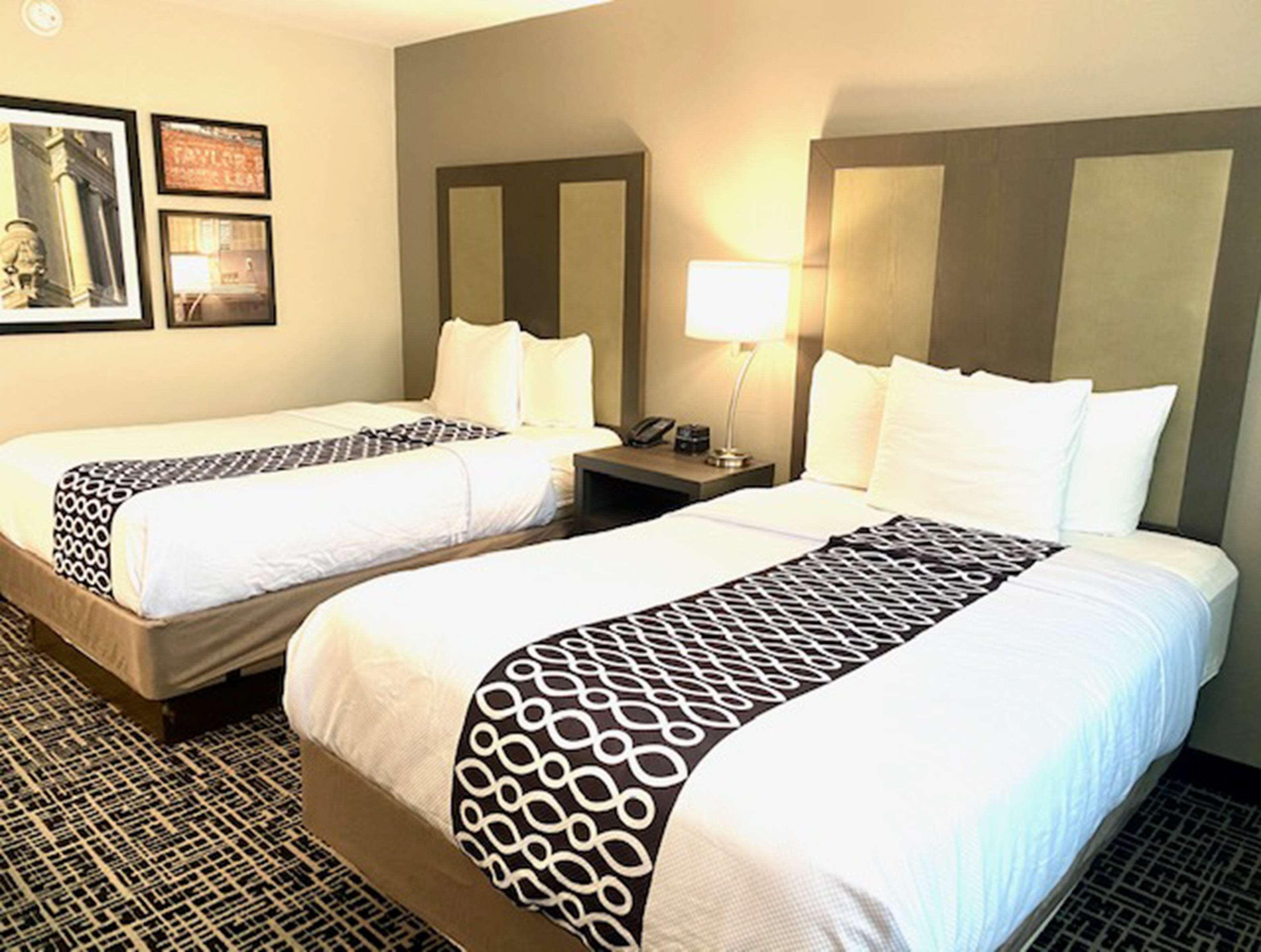La Quinta Inn & Suites By Wyndham Indianapolis Downtown Ngoại thất bức ảnh