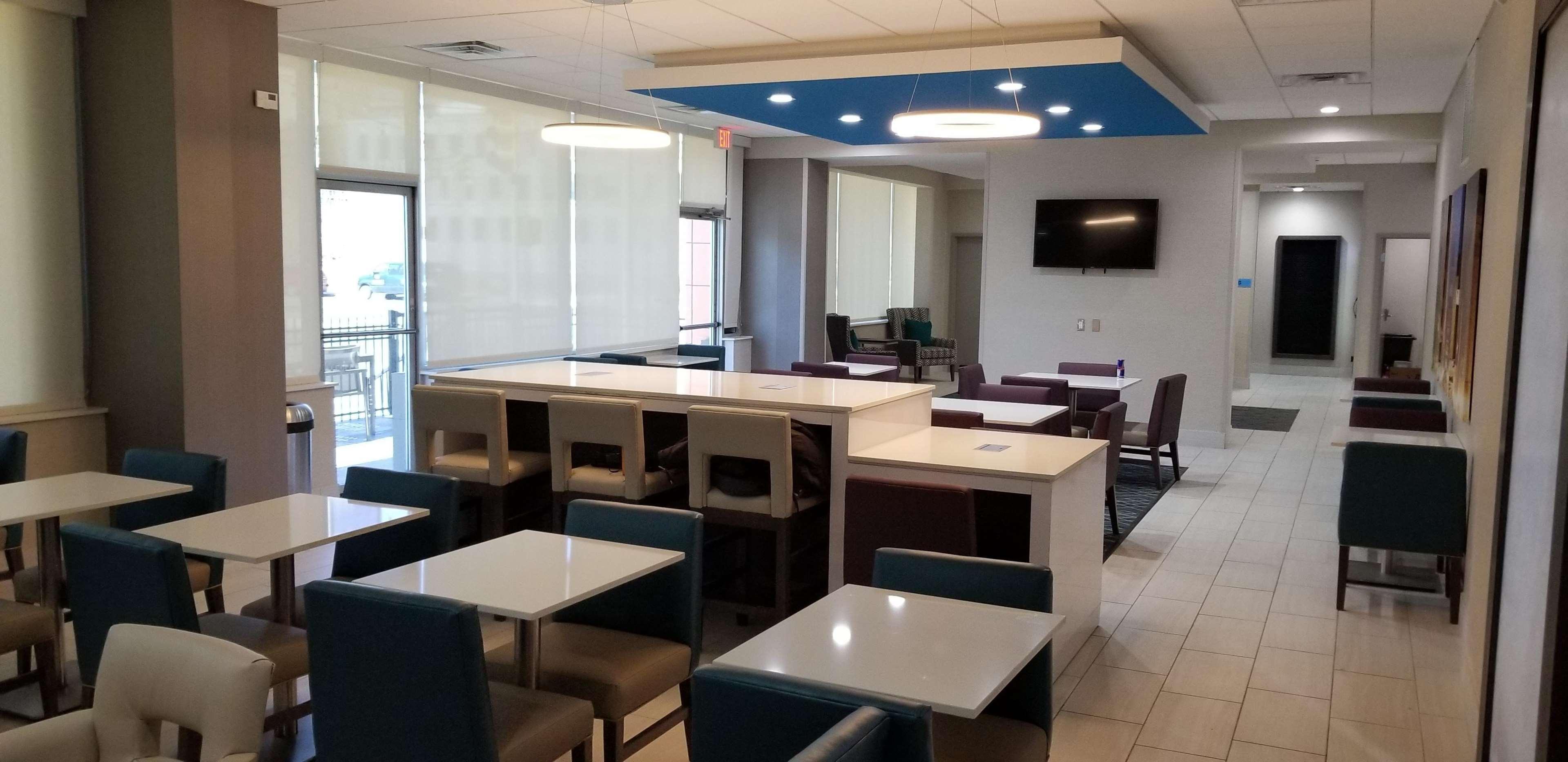 La Quinta Inn & Suites By Wyndham Indianapolis Downtown Ngoại thất bức ảnh