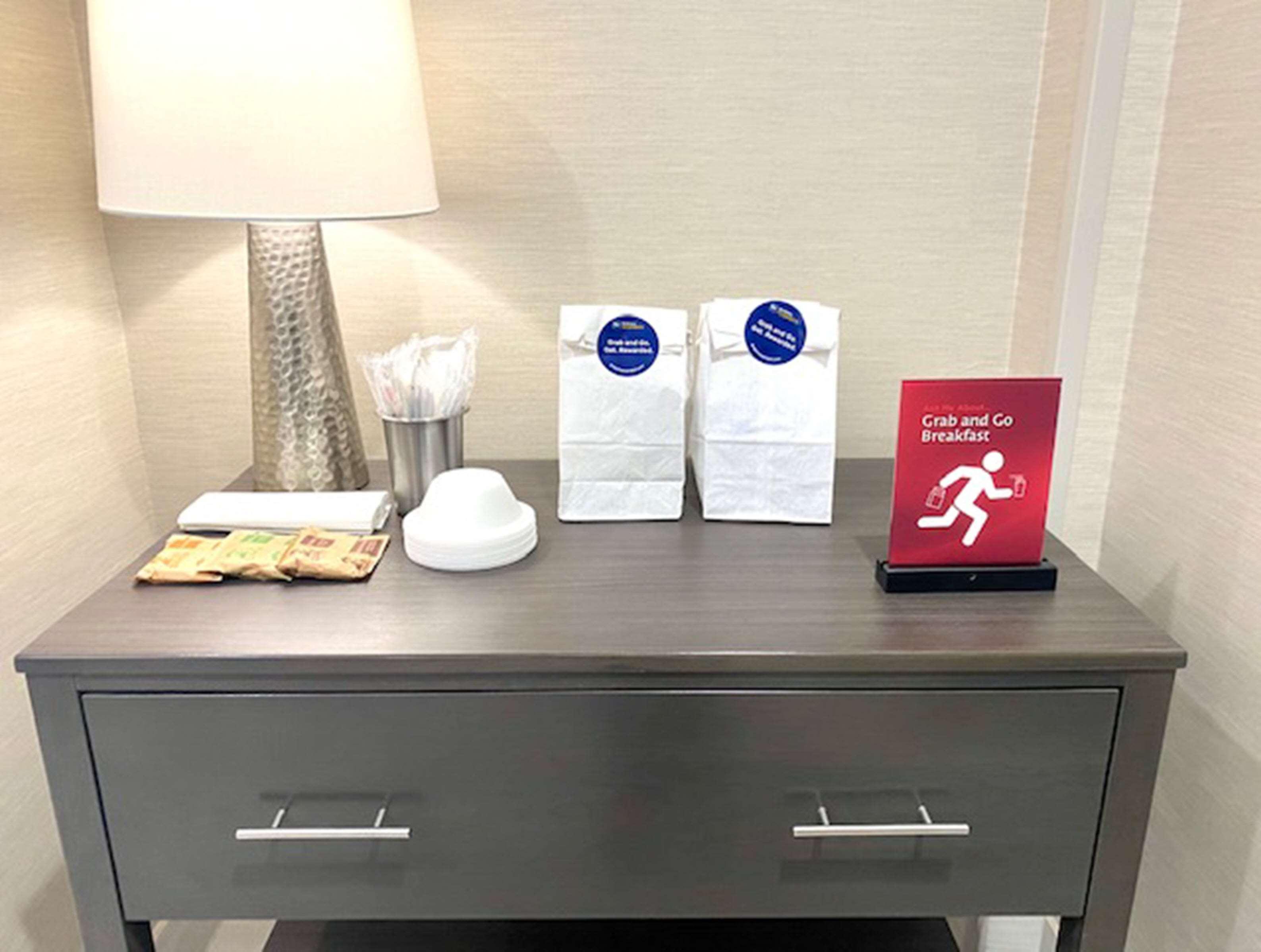 La Quinta Inn & Suites By Wyndham Indianapolis Downtown Ngoại thất bức ảnh